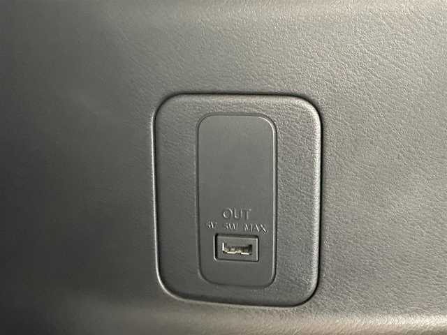 日産 セレナ ハイウェイスター 愛知県 2016(平28)年 14.4万km ダイヤモンドブラック (株)IDOMが運営する【じしゃロン名古屋鳴海店】の自社ローン専用車両になりますこちらは現金またはオートローンご利用時の価格です。自社ローンご希望の方は別途その旨お申付け下さい/純正ナビ/Bluetooth/AUX/アラウンドビューモニター/フリップダウンモニター/クルーズコントロール/インテリジェントパーキングアシスト/ドアバイザー/後席サンシェード/USB入力端子/両側パワースライドドア/ETC/ウォークスルー/ステアリングスイッチ