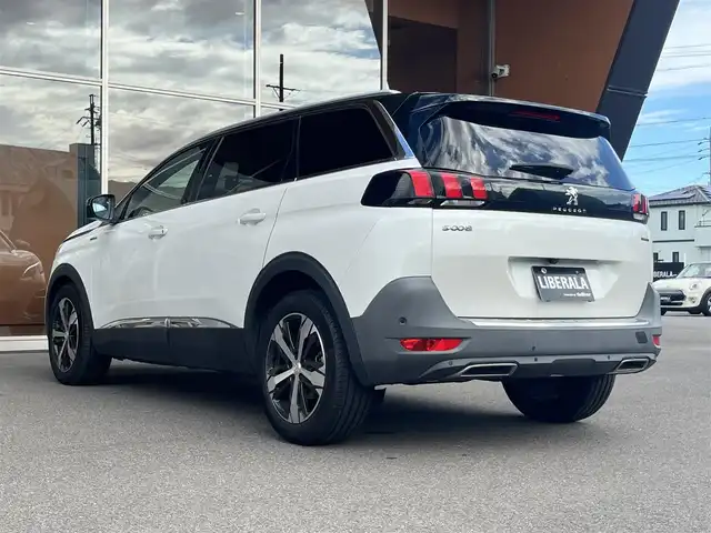 プジョー ５００８ GTライン ブルーHDi 岐阜県 2020(令2)年 4.8万km パール パノラミックサンルーフ/アクティブクルーズコントロール/レーンキープアシスト/アクティブセーフティブレーキ/アクティブブラインドスポットモニターシステム/アドバンスドグリップコントロール/フロント、バックソナー/アクティブセーフティブレーキ/フルLEDヘッドライト/インテリジェントハイビーム/ハンズフリー電動テールゲート/純正ナビ/フルセグTV/Bluetooth/バックカメラ/置くだけ充電