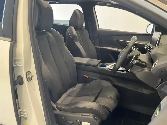 プジョー ５００８ GTライン ブルーHDi 岐阜県 2020(令2)年 4.8万km パール パノラミックサンルーフ/アクティブクルーズコントロール/レーンキープアシスト/アクティブセーフティブレーキ/アクティブブラインドスポットモニターシステム/アドバンスドグリップコントロール/フロント、バックソナー/アクティブセーフティブレーキ/フルLEDヘッドライト/インテリジェントハイビーム/ハンズフリー電動テールゲート/純正ナビ/フルセグTV/Bluetooth/バックカメラ/置くだけ充電