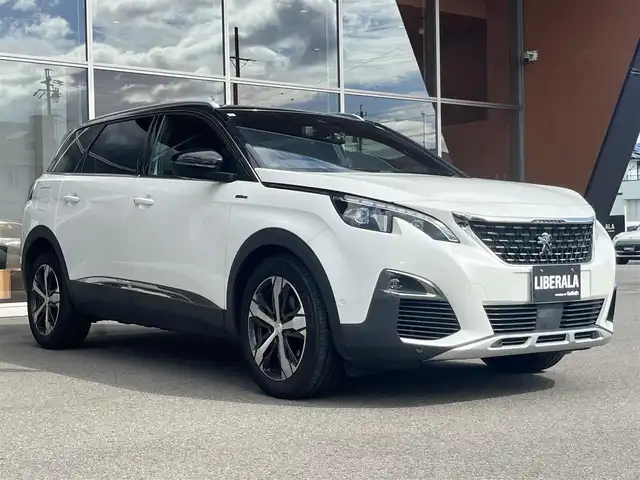 プジョー ５００８ GTライン ブルーHDi 岐阜県 2020(令2)年 4.8万km パール パノラミックサンルーフ/アクティブクルーズコントロール/レーンキープアシスト/アクティブセーフティブレーキ/アクティブブラインドスポットモニターシステム/アドバンスドグリップコントロール/フロント、バックソナー/アクティブセーフティブレーキ/フルLEDヘッドライト/インテリジェントハイビーム/ハンズフリー電動テールゲート/純正ナビ/フルセグTV/Bluetooth/バックカメラ/置くだけ充電