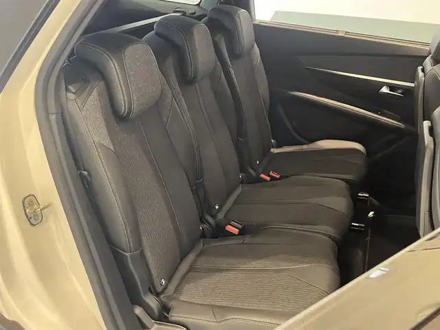 プジョー ５００８ GTライン ブルーHDi 岐阜県 2020(令2)年 4.8万km パール パノラミックサンルーフ/アクティブクルーズコントロール/レーンキープアシスト/アクティブセーフティブレーキ/アクティブブラインドスポットモニターシステム/アドバンスドグリップコントロール/フロント、バックソナー/アクティブセーフティブレーキ/フルLEDヘッドライト/インテリジェントハイビーム/ハンズフリー電動テールゲート/純正ナビ/フルセグTV/Bluetooth/バックカメラ/置くだけ充電