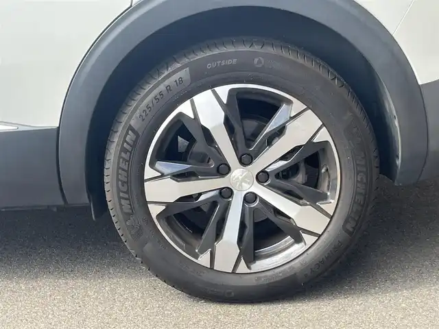 プジョー ５００８ GTライン ブルーHDi 岐阜県 2020(令2)年 4.8万km パール パノラミックサンルーフ/アクティブクルーズコントロール/レーンキープアシスト/アクティブセーフティブレーキ/アクティブブラインドスポットモニターシステム/アドバンスドグリップコントロール/フロント、バックソナー/アクティブセーフティブレーキ/フルLEDヘッドライト/インテリジェントハイビーム/ハンズフリー電動テールゲート/純正ナビ/フルセグTV/Bluetooth/バックカメラ/置くだけ充電