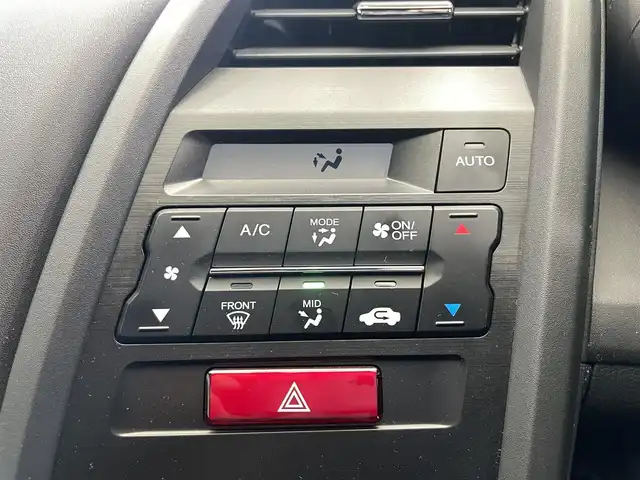 ホンダ Ｓ６６０ α 鹿児島県 2015(平27)年 3.7万km プレミアムスターホワイトP クルーズコントロール(追従走行なし)/衝突被害軽減システム/ETC/LEDヘッドライト/オートライト/純正フロアマット/純正アルミホイール/ハーフレザーシート/プッシュスタート/SPORTスイッチ/本革巻きステアリング/パドルシフト/AUX・USB接続/ABS/横滑り防止装置