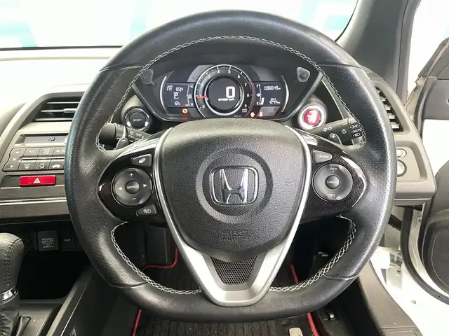 ホンダ Ｓ６６０ α 鹿児島県 2015(平27)年 3.7万km プレミアムスターホワイトP クルーズコントロール(追従走行なし)/衝突被害軽減システム/ETC/LEDヘッドライト/オートライト/純正フロアマット/純正アルミホイール/ハーフレザーシート/プッシュスタート/SPORTスイッチ/本革巻きステアリング/パドルシフト/AUX・USB接続/ABS/横滑り防止装置