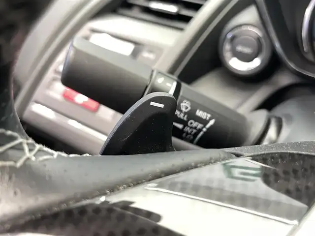 ホンダ Ｓ６６０ α 鹿児島県 2015(平27)年 3.7万km プレミアムスターホワイトP クルーズコントロール(追従走行なし)/衝突被害軽減システム/ETC/LEDヘッドライト/オートライト/純正フロアマット/純正アルミホイール/ハーフレザーシート/プッシュスタート/SPORTスイッチ/本革巻きステアリング/パドルシフト/AUX・USB接続/ABS/横滑り防止装置