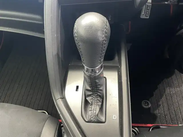 ホンダ Ｓ６６０ α 鹿児島県 2015(平27)年 3.7万km プレミアムスターホワイトP クルーズコントロール(追従走行なし)/衝突被害軽減システム/ETC/LEDヘッドライト/オートライト/純正フロアマット/純正アルミホイール/ハーフレザーシート/プッシュスタート/SPORTスイッチ/本革巻きステアリング/パドルシフト/AUX・USB接続/ABS/横滑り防止装置