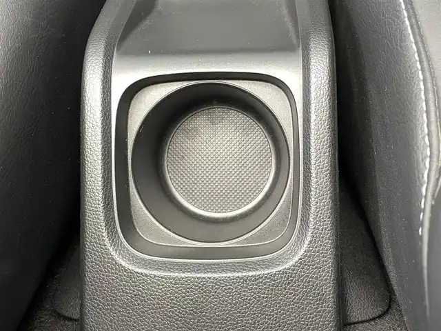 ホンダ Ｓ６６０ α 鹿児島県 2015(平27)年 3.7万km プレミアムスターホワイトP クルーズコントロール(追従走行なし)/衝突被害軽減システム/ETC/LEDヘッドライト/オートライト/純正フロアマット/純正アルミホイール/ハーフレザーシート/プッシュスタート/SPORTスイッチ/本革巻きステアリング/パドルシフト/AUX・USB接続/ABS/横滑り防止装置