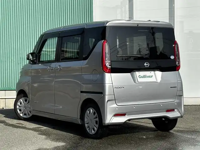 日産 ルークス X 福岡県 2021(令3)年 7.3万km スターリングシルバーM 純正ナビMJ121D-W/・フルセグTV/・FM/AM/・CD/・Bluetooth/全方位カメラ/片側パワースライドドア/リアクーラー/ETC/プッシュスタート/パーキングアシスト/スマートキー/純正フロアマット/ドアバイザー/エマージェンシーブレーキ/車線逸脱警報/ふらつき警報/フロント・リアソナー