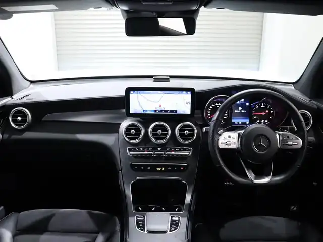 メルセデス・ベンツ ＧＬＣ２２０ d 4マチック AMGライン 静岡県 2020(令2)年 4.8万km ダイヤモンドホワイト 衝突軽減ブレーキ　/半革　/サンルーフ　/３６０°カメラ　/ＡＣＣ　/ＬＥＤ　/ＥＴＣ　/パドルシフト　/アンビエントライト　/純正１９ＡＷ　/純正ナビＴＶ　/ワイヤレス充電　/コーナーセンサー　/ルーフレール