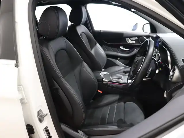 メルセデス・ベンツ ＧＬＣ２２０ d 4マチック AMGライン 静岡県 2020(令2)年 4.8万km ダイヤモンドホワイト 衝突軽減ブレーキ　/半革　/サンルーフ　/３６０°カメラ　/ＡＣＣ　/ＬＥＤ　/ＥＴＣ　/パドルシフト　/アンビエントライト　/純正１９ＡＷ　/純正ナビＴＶ　/ワイヤレス充電　/コーナーセンサー　/ルーフレール