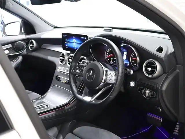 メルセデス・ベンツ ＧＬＣ２２０ d 4マチック AMGライン 静岡県 2020(令2)年 4.8万km ダイヤモンドホワイト 衝突軽減ブレーキ　/半革　/サンルーフ　/３６０°カメラ　/ＡＣＣ　/ＬＥＤ　/ＥＴＣ　/パドルシフト　/アンビエントライト　/純正１９ＡＷ　/純正ナビＴＶ　/ワイヤレス充電　/コーナーセンサー　/ルーフレール