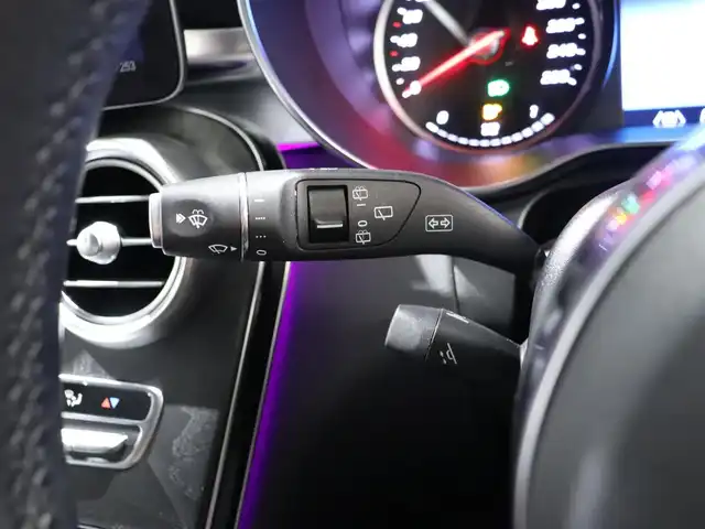 メルセデス・ベンツ ＧＬＣ２２０ d 4マチック AMGライン 静岡県 2020(令2)年 4.8万km ダイヤモンドホワイト 衝突軽減ブレーキ　/半革　/サンルーフ　/３６０°カメラ　/ＡＣＣ　/ＬＥＤ　/ＥＴＣ　/パドルシフト　/アンビエントライト　/純正１９ＡＷ　/純正ナビＴＶ　/ワイヤレス充電　/コーナーセンサー　/ルーフレール