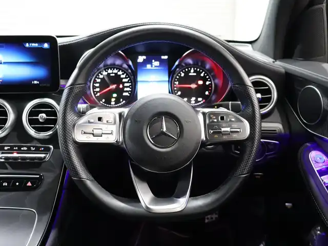 メルセデス・ベンツ ＧＬＣ２２０ d 4マチック AMGライン 静岡県 2020(令2)年 4.8万km ダイヤモンドホワイト 衝突軽減ブレーキ　/半革　/サンルーフ　/３６０°カメラ　/ＡＣＣ　/ＬＥＤ　/ＥＴＣ　/パドルシフト　/アンビエントライト　/純正１９ＡＷ　/純正ナビＴＶ　/ワイヤレス充電　/コーナーセンサー　/ルーフレール