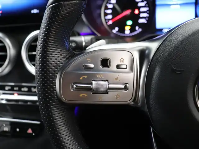 メルセデス・ベンツ ＧＬＣ２２０ d 4マチック AMGライン 静岡県 2020(令2)年 4.8万km ダイヤモンドホワイト 衝突軽減ブレーキ　/半革　/サンルーフ　/３６０°カメラ　/ＡＣＣ　/ＬＥＤ　/ＥＴＣ　/パドルシフト　/アンビエントライト　/純正１９ＡＷ　/純正ナビＴＶ　/ワイヤレス充電　/コーナーセンサー　/ルーフレール