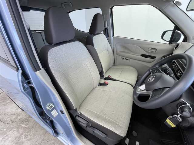 日産 デイズ X 群馬県 2024(令6)年 1.2万km ライトブルーⅡ 禁煙車　全方位カメラ　純正9型ディスプレイオーディオ　エマージェンシーブレーキ　車線逸脱警報　道路標識表示　先行車発進警報　オートハイビーム　前後クリアランスソナー　前ドライブレコーダー　ETC2.0　スペアキー　スマートキー　プッシュスタート　純正アルミホイール　LEDヘッドライト