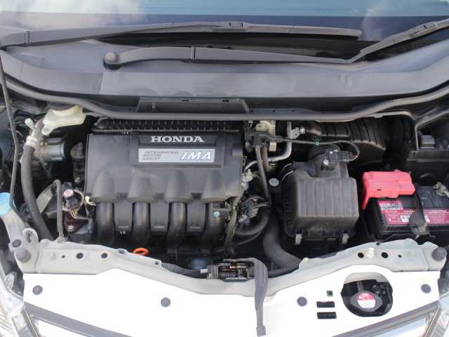 ホンダ フィット ハイブリット スマート セレクション 千葉県 2013(平25)年 6.3万km プレミアムホワイトパール 純正9インチナビ(VXM-135VFNi)/バックカメラ /AM/FM/CD/DVD/フルセグTV/ビルトインETC/クルーズコントロール/ハーフレザー /シートヒーター /ドアバイザー/フロアマット/取扱説明書/保証書/スペアキー