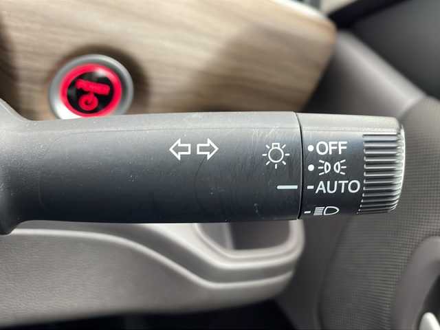 ホンダ フリード ハイブリット G ホンダセンシング 千葉県 2021(令3)年 3.5万km プラチナホワイトパール 社外SDナビ【MDV-D308BT】/　(ワンセグTV/Bluetooth/FM/AM/CD/DVD/USB)/ホンダセンシング/　衝突軽減ブレーキ/アダティブクルーズコントロール/　先行車発進お知らせ/路外逸脱抑制/　レーンキープアシスト/標識認識機能/ドライブレコーダー(前方のみ)【DC-XR1】/スペアキー(1本)/ETC/両側パワースライドドア/バックカメラ/ステアリングスイッチ/LEDヘッドライト/社外フロアマット/電動格納ウィンカーミラー/エアバッグ(W)/オートライト/プッシュスタート