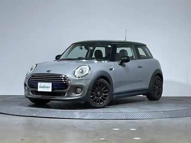 ＭＩＮＩ ミニ クーパー 愛媛県 2015(平27)年 4万km 黒／グレー 純正ＨＤＤナビ/（ラジオ／ＢＴ）　/ＥＴＣ　/革調シートカバー　/純正アルミ/スペアキー　/プッシュスタート　/オートライト　/純正マット