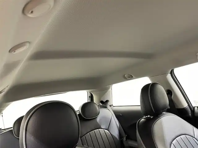 ＭＩＮＩ ミニ クーパー 愛媛県 2015(平27)年 4万km 黒／グレー 純正ＨＤＤナビ/（ラジオ／ＢＴ）　/ＥＴＣ　/革調シートカバー　/純正アルミ/スペアキー　/プッシュスタート　/オートライト　/純正マット