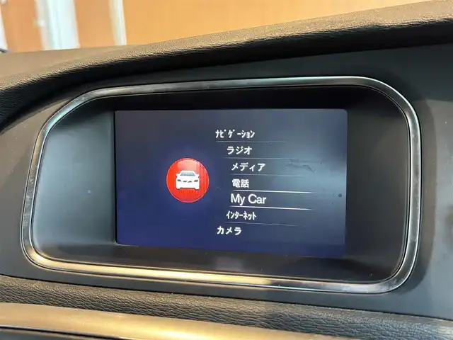 ボルボ Ｖ４０ T3 クラシックエディション 宮城県 2020(令2)年 5.4万km アイスホワイト 純正ナビゲーション/バックカメラ/フルセグTV/CD/DVD再生/黒革シート/パワーシート/シートヒーター/アイドリングストップ/ACC/レーンキープアシスト/ブラインドスポット/障害物センサー/衝突軽減ブレーキ/LEDヘッドライト/オートマチックハイビーム/ステアリングスイッチ/パドルシフト/前後ドラレコ/harman/kardonサウンドシステム/サンルーフ/4WD/取扱説明書/保証書/スペアキー×１