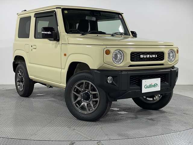 スズキ ジムニー XC 広島県 2023(令5)年 0.9万km シフォンアイボリーM シートヒーター/デュアルセンサーブレーキサポート/車線逸脱警報/ハイビームアシスト/クルーズコントロール/誤発進抑制機能/トランスファーレバー/ダウンヒルアシストコントロール/LEDヘッドランプ/純正15インチAW