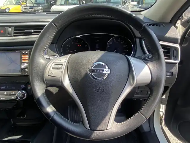 日産 エクストレイル 20X 兵庫県 2014(平26)年 10.9万km ブリリアントホワイトパール (株)IDOMが運営する【じしゃロン神戸名谷店】の自社ローン専用車両になりますこちらは現金またはオートローンご利用時の価格です。自社ローンご希望の方は別途その旨お申付け下さい。/純正ナビ/CD/DVD/Bluetooth/AUX/TV/バックカメラ/オートライト/ダウンヒルアシストコントロール/ステアリングスイッチ/電動格納ミラー/ETC/シートヒーター/カプロンシート/フォグランプ/純正アルミホイール/純正フロアマット/横滑り防止機能