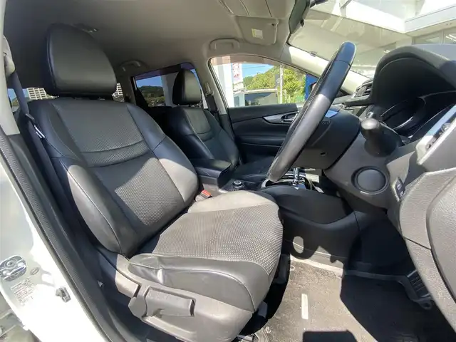 日産 エクストレイル 20X 兵庫県 2014(平26)年 10.9万km ブリリアントホワイトパール (株)IDOMが運営する【じしゃロン神戸名谷店】の自社ローン専用車両になりますこちらは現金またはオートローンご利用時の価格です。自社ローンご希望の方は別途その旨お申付け下さい。/純正ナビ/CD/DVD/Bluetooth/AUX/TV/バックカメラ/オートライト/ダウンヒルアシストコントロール/ステアリングスイッチ/電動格納ミラー/ETC/シートヒーター/カプロンシート/フォグランプ/純正アルミホイール/純正フロアマット/横滑り防止機能