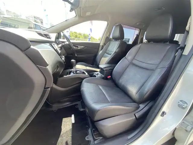 日産 エクストレイル 20X 兵庫県 2014(平26)年 10.9万km ブリリアントホワイトパール (株)IDOMが運営する【じしゃロン神戸名谷店】の自社ローン専用車両になりますこちらは現金またはオートローンご利用時の価格です。自社ローンご希望の方は別途その旨お申付け下さい。/純正ナビ/CD/DVD/Bluetooth/AUX/TV/バックカメラ/オートライト/ダウンヒルアシストコントロール/ステアリングスイッチ/電動格納ミラー/ETC/シートヒーター/カプロンシート/フォグランプ/純正アルミホイール/純正フロアマット/横滑り防止機能