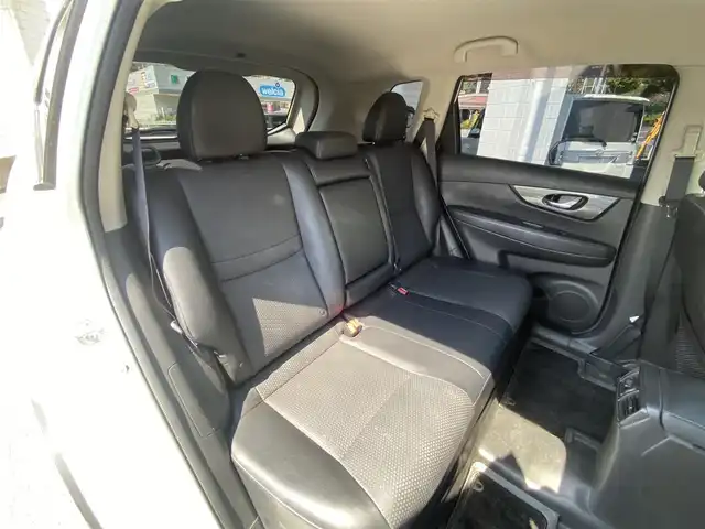 日産 エクストレイル 20X 兵庫県 2014(平26)年 10.9万km ブリリアントホワイトパール (株)IDOMが運営する【じしゃロン神戸名谷店】の自社ローン専用車両になりますこちらは現金またはオートローンご利用時の価格です。自社ローンご希望の方は別途その旨お申付け下さい。/純正ナビ/CD/DVD/Bluetooth/AUX/TV/バックカメラ/オートライト/ダウンヒルアシストコントロール/ステアリングスイッチ/電動格納ミラー/ETC/シートヒーター/カプロンシート/フォグランプ/純正アルミホイール/純正フロアマット/横滑り防止機能