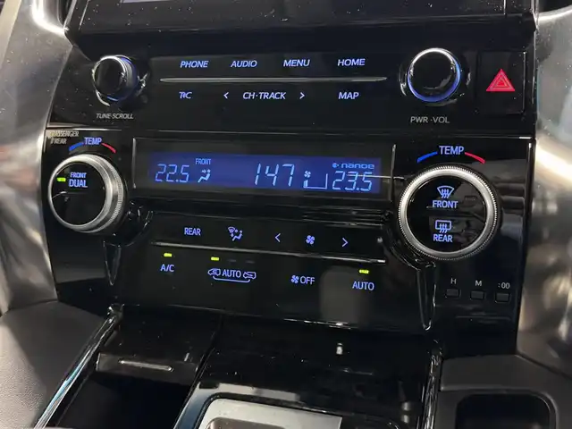 トヨタ アルファード S Cパッケージ 三重県 2020(令2)年 6.3万km ホワイトパールクリスタルシャイン ガソリン/FF/MTモード付インパネCVT/純正 9インチディスプレイオーディオ/（FM/AM/CD/DVD/USB/iPod/Bluetooth/TV/Miracast）/12.1インチ 後席モニター/バックガイドモニター/モデリスタエアロ（F/S/R下）＋シグネチャーイルミ/両側パワースライドドア/ドライブレコーダー 前後/ETC/Toyota Safety Sense/・プリクラッシュセーフティ/・レーントレーシングアシスト/・【OP】ブラインドスポットモニター&リヤクロストラフィックアラート/・クリアランスソナー/・パーキングサポートブレーキ/・アダプティブハイビームシステム/・レーダークルコン/・ロードサインアシスト/・【OP】ITS Connect/など/装備/・【OP】ツインムーンルーフ/・【OP】デジタルインナーミラー/・合皮シート/・パワーシート（D/N）/・エグゼクティブパワーシート（電動リクライニング＆オットマン（N/2nd））/・パワーバックドア/・シートヒーター、ベンチレーション（D/N）/・ステアリングヒーター/・AC100Vコンセント/・3眼フルLEDヘッドランプ＋フロントフォグランプ/・左右後席独立オートエアコン/など