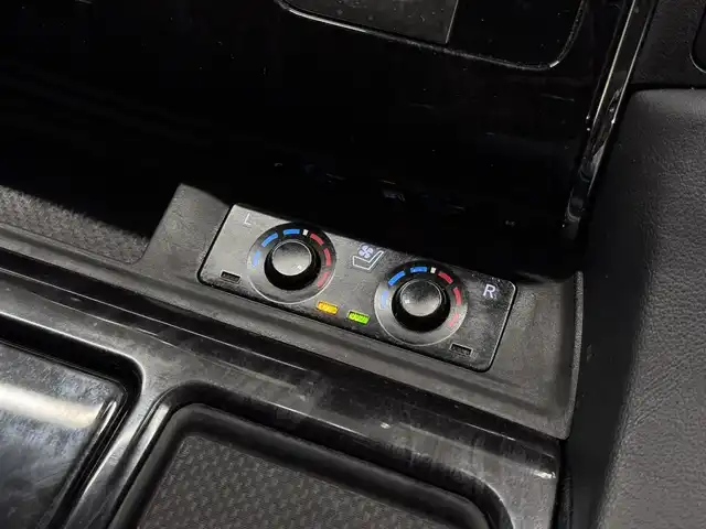 トヨタ アルファード S Cパッケージ 三重県 2020(令2)年 6.3万km ホワイトパールクリスタルシャイン ガソリン/FF/MTモード付インパネCVT/純正 9インチディスプレイオーディオ/（FM/AM/CD/DVD/USB/iPod/Bluetooth/TV/Miracast）/12.1インチ 後席モニター/バックガイドモニター/モデリスタエアロ（F/S/R下）＋シグネチャーイルミ/両側パワースライドドア/ドライブレコーダー 前後/ETC/Toyota Safety Sense/・プリクラッシュセーフティ/・レーントレーシングアシスト/・【OP】ブラインドスポットモニター&リヤクロストラフィックアラート/・クリアランスソナー/・パーキングサポートブレーキ/・アダプティブハイビームシステム/・レーダークルコン/・ロードサインアシスト/・【OP】ITS Connect/など/装備/・【OP】ツインムーンルーフ/・【OP】デジタルインナーミラー/・合皮シート/・パワーシート（D/N）/・エグゼクティブパワーシート（電動リクライニング＆オットマン（N/2nd））/・パワーバックドア/・シートヒーター、ベンチレーション（D/N）/・ステアリングヒーター/・AC100Vコンセント/・3眼フルLEDヘッドランプ＋フロントフォグランプ/・左右後席独立オートエアコン/など