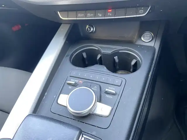 アウディ Ａ４ 35TFSIスポーツ 栃木県 2019(令1)年 9.6万km 赤 マトリクスLED/全方位カメラ/ACC/レーン/ブラインドS/純正ナビ/前席パワーシート /前席シートH/ETC/純正17インチAW