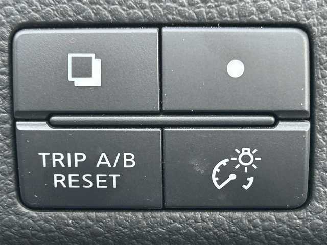 日産 セレナ ハイウェイスター Vセレクション 福島県 2012(平24)年 7.3万km ブリリアントホワイトパール 社外メモリナビ/　【フルセグ/CD/DVD/USB/AUX】/バックカメラ/クルーズコントロール/ＥＴＣ/社外１５inアルミホイール/両側パワースライドドア/後席モニター/ハロゲンライト（AUTO機能付き）/フォグランプ/ヘッドライトレベライザー/ウィンカーミラー/電動格納ミラー/スマートキー/プッシュスタート/横滑り防止装置/ＡＢＳ/ドアバイザー/純正フロアマット