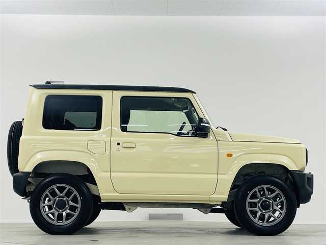 スズキ ジムニー XC 埼玉県 2024(令6)年 0.1万km シフォンアイボリーメタリックブラック2トーンルーフ ナビ　ＢＴ　ＤＶＤ　前席シートヒーター　クルーズコントロール　ＬＥＤヘッドライト　オートライト　フロアマット　衝突軽減システム　レーンアシスト　純正１６インチＡＷ　背面タイヤ　スマートキー　スペアキー