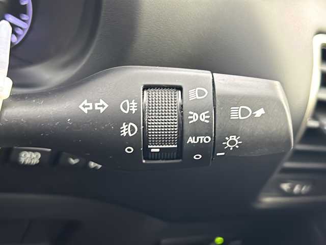 レクサス ＮＸ 300h Fスポーツ 岐阜県 2018(平30)年 2.3万km ホワイトノーヴァガラスフレーク 登録時走行距離22234km/純正ナビ【CD/DVD/Bluetooth】/フルセグテレビ/バックカメラ/衝突軽減ブレーキ/レーダークルーズコントロール/ブラインドスポットモニター/レーンキープアシスト/前席パワーシート【シートヒーター/エアシート】/赤革シート/三眼LEDヘッドライト/革巻きステアリング/ETC2.0/純正18インチアルミ