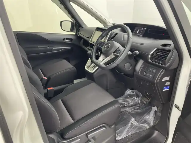 日産 セレナ ハイウェイスター Vセレクション 埼玉県 2018(平30)年 6.5万km ブリリアントホワイトパール アルパイン９型ナビ　アルパイン１０．１型後席モニター　アラウンドビューモニター　Ｂｌｕｅｔｏｏｔｈ　　プロパイロット　デジタルインナーミラー　両側パワースライドドア　オートハイビーム　　ＥＴＣ