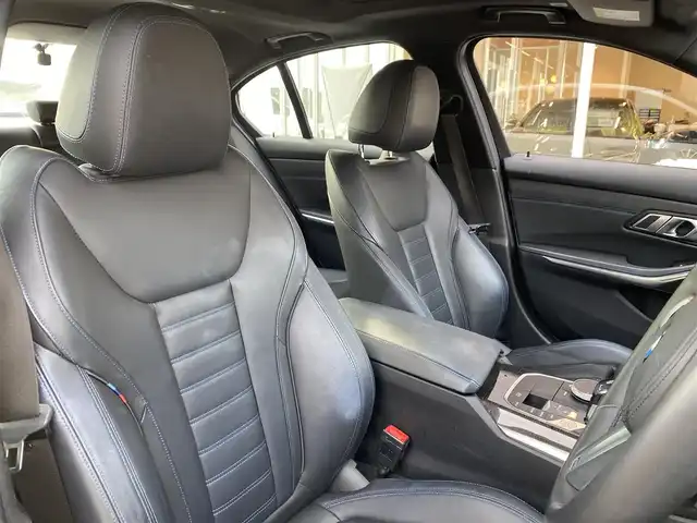 ＢＭＷ ３２０ｉ Mスポーツ 福岡県 2019(令1)年 4.1万km アルピンホワイトⅢ デビューＰＫＧ　/インテリセーフ　/サンルーフ　/ナビ　/ｃａｒｐｌａｙ　/ＡＣＣ　/ＢＳＭ　/ステアリングサポート　/車線逸脱警告/前後ＰＤＣ　/パーキングアシスト　/ワイヤレス充電　/黒革シート　/シートヒーター　/パワーシート/パワートランク　/LED/オートハイビーム/前後ドラレコ/ETC/純正19インチAW