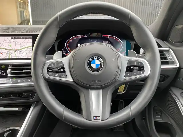 ＢＭＷ ３２０ｉ Mスポーツ 福岡県 2019(令1)年 4.1万km アルピンホワイトⅢ デビューＰＫＧ　/インテリセーフ　/サンルーフ　/ナビ　/ｃａｒｐｌａｙ　/ＡＣＣ　/ＢＳＭ　/ステアリングサポート　/車線逸脱警告/前後ＰＤＣ　/パーキングアシスト　/ワイヤレス充電　/黒革シート　/シートヒーター　/パワーシート/パワートランク　/LED/オートハイビーム/前後ドラレコ/ETC/純正19インチAW