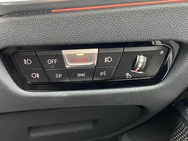 ＢＭＷ ３２０ｉ Mスポーツ 福岡県 2019(令1)年 4.1万km アルピンホワイトⅢ デビューＰＫＧ　/インテリセーフ　/サンルーフ　/ナビ　/ｃａｒｐｌａｙ　/ＡＣＣ　/ＢＳＭ　/ステアリングサポート　/車線逸脱警告/前後ＰＤＣ　/パーキングアシスト　/ワイヤレス充電　/黒革シート　/シートヒーター　/パワーシート/パワートランク　/LED/オートハイビーム/前後ドラレコ/ETC/純正19インチAW