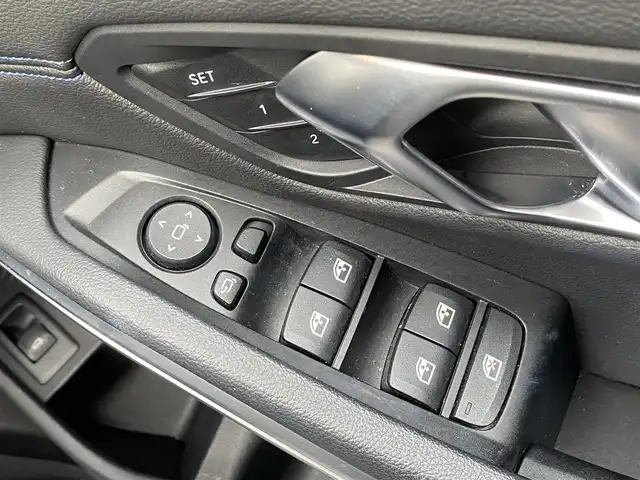 ＢＭＷ ３２０ｉ Mスポーツ 福岡県 2019(令1)年 4.1万km アルピンホワイトⅢ デビューＰＫＧ　/インテリセーフ　/サンルーフ　/ナビ　/ｃａｒｐｌａｙ　/ＡＣＣ　/ＢＳＭ　/ステアリングサポート　/車線逸脱警告/前後ＰＤＣ　/パーキングアシスト　/ワイヤレス充電　/黒革シート　/シートヒーター　/パワーシート/パワートランク　/LED/オートハイビーム/前後ドラレコ/ETC/純正19インチAW