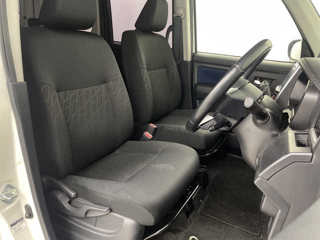 トヨタ タンク カスタムG S 埼玉県 2017(平29)年 5.4万km パールホワイトⅢ 社外ナビ/　（ＴＶ／Ｂｌｕｅｔｏｏｔｈ／ＤＶＤ／ＣＤ）　/ビルトインＥＴＣ/両側パワースライドドア　/衝突軽減ブレーキ　/クルーズコントロール　/横滑り防止措置　/純正アルミホイール/フロアマット/LEDヘッドライト/フォグランプ/ロールサンシェード/プッシュスタート/アイドリングストップ/スマートキー×２/ウインカーミラー