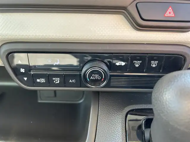 ホンダ Ｎ ＢＯＸ G 福岡県 2021(令3)年 3.4万km プラチナホワイトパール 社外SDナビ/・バックカメラ/・BT/・iPod/・AUX/クルーズコントロール/レーンキープアシスト/コーナーセンサー/社外ETC/LEDヘッドライト/オートライト/両側スライドドア/スマートキー/スペアキー/パーキングアシスト