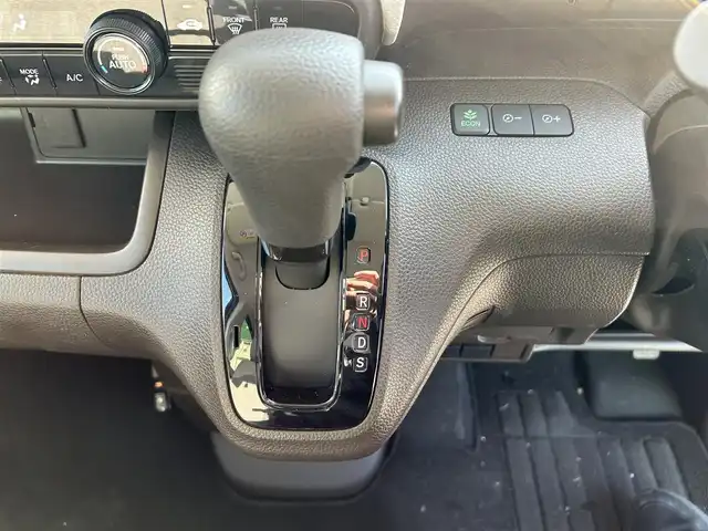 ホンダ Ｎ ＢＯＸ G 福岡県 2021(令3)年 3.4万km プラチナホワイトパール 社外SDナビ/・バックカメラ/・BT/・iPod/・AUX/クルーズコントロール/レーンキープアシスト/コーナーセンサー/社外ETC/LEDヘッドライト/オートライト/両側スライドドア/スマートキー/スペアキー/パーキングアシスト