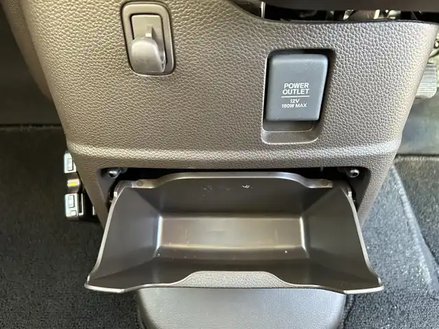 ホンダ Ｎ ＢＯＸ G 福岡県 2021(令3)年 3.4万km プラチナホワイトパール 社外SDナビ/・バックカメラ/・BT/・iPod/・AUX/クルーズコントロール/レーンキープアシスト/コーナーセンサー/社外ETC/LEDヘッドライト/オートライト/両側スライドドア/スマートキー/スペアキー/パーキングアシスト