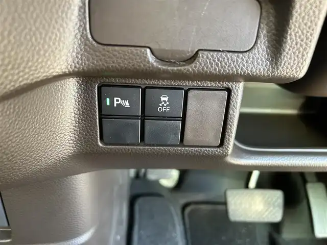 ホンダ Ｎ ＢＯＸ G 福岡県 2021(令3)年 3.4万km プラチナホワイトパール 社外SDナビ/・バックカメラ/・BT/・iPod/・AUX/クルーズコントロール/レーンキープアシスト/コーナーセンサー/社外ETC/LEDヘッドライト/オートライト/両側スライドドア/スマートキー/スペアキー/パーキングアシスト