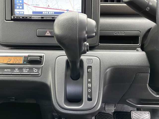 スズキ ワゴンＲ HYBRID FX 長野県 2022(令4)年 2.9万km スペリアホワイト 4WD/社外メモリナビ（型番：AVIC-RZ403)/(CD/DVD/SD/USB/AUX/FM/AM)/バックカメラ/ＥＴＣ/クリアランスソナー/衝突被害軽減システム/盗難防止装置/オートマチックハイビーム/オートライト/コーナーセンサー（後列）/シートヒーター（前席）/アイドリングストップ/スマートキー/スペアキー１本/保証書/取扱説明書