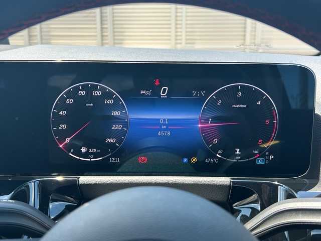 メルセデス・ベンツ Ｍ・ベンツ Ｂ２００ｄ AMGライン 千葉県 2023(令5)年 0.5万km ポーラホワイト 純正ナビ/フルセグTV/Bluetooth接続/ETC/CD/DVD再生/バックカメラ/パワーバックドア/レダークルーズコントロール/前席シートヒーター/1列目メモリーパワーシート/置くだけ充電/レーンアシスト/衝突被害軽減システム/エレクトロニックスタビリティプログラム/アクティブパーキングアシスト/アダクティブハイビームアシストプラス/電動格納ウィンカーミラー/プッシュスタート/スマートキー/スペアキー１本/LEDマルチビームハイライト/18インチAMGアルミホイール/純正フロアマット/保証書/取扱説明書