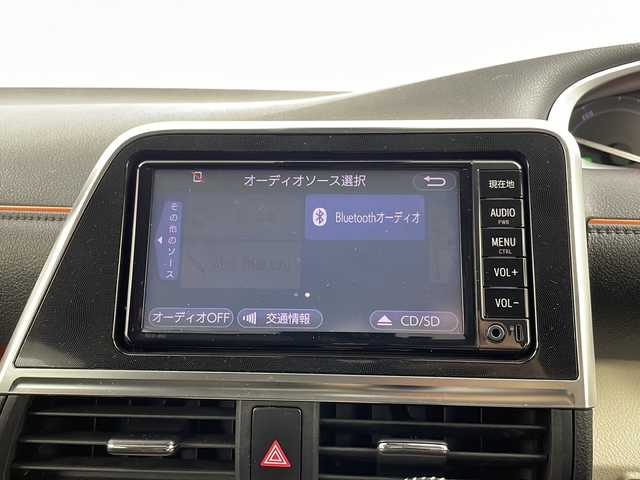 トヨタ シエンタ ハイブリッド G 埼玉県 2017(平29)年 6.9万km シルバーM 純正メモリナビ/バックカメラ/ETC/オートマチックハイビーム/LPA/PCS/ドライブモードセレクト/ステリモ/シートヒーター/純正フロアマット/純正ドアバイザー/ウィンカーミラー/フォグランプ/スマートキー/プッシュスタート/両側パワースライドドア/LEDヘッドライト/オートライト