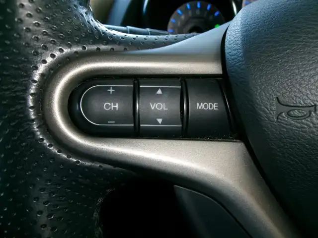 ホンダ フィット ハイブリット スマート セレクション 群馬県 2013(平25)年 6.9万km プレミアムホワイトパール メモリナビ/ワンセグテレビ/バックカメラ/クルーズコントロール/ETC/HID