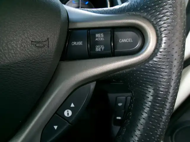 ホンダ フィット ハイブリット スマート セレクション 群馬県 2013(平25)年 6.9万km プレミアムホワイトパール メモリナビ/ワンセグテレビ/バックカメラ/クルーズコントロール/ETC/HID